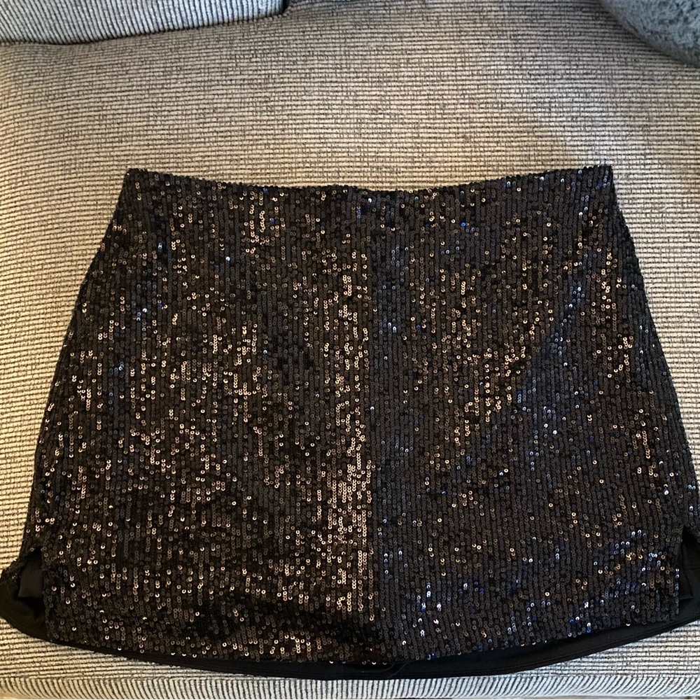 NWT Express large stretchy black sequin skirt with shorts